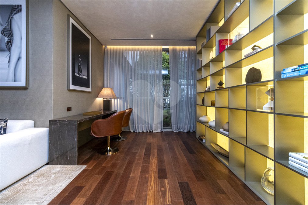 Apartamento à venda com 4 suítes em Jardim Guedala, São Paulo, SP