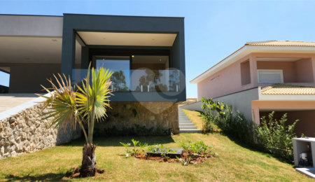 Casa à venda com 4 suítes no condomínio Campos de Santo Antônio II, Itu - SP