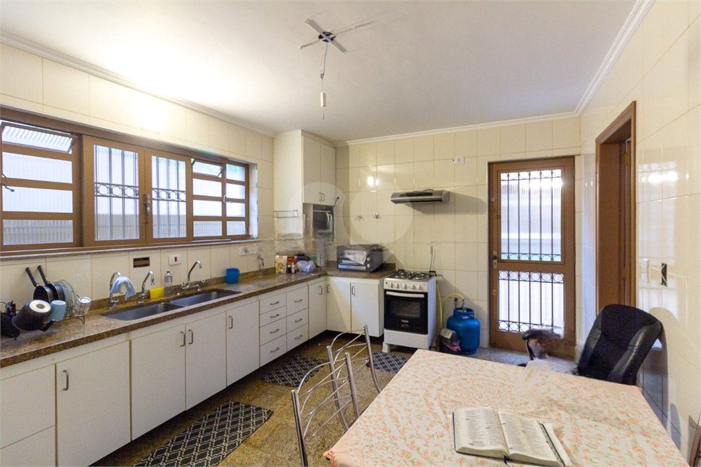 Casa à venda ou para alugar com 3 suítes em Sumaré, São Paulo, SP