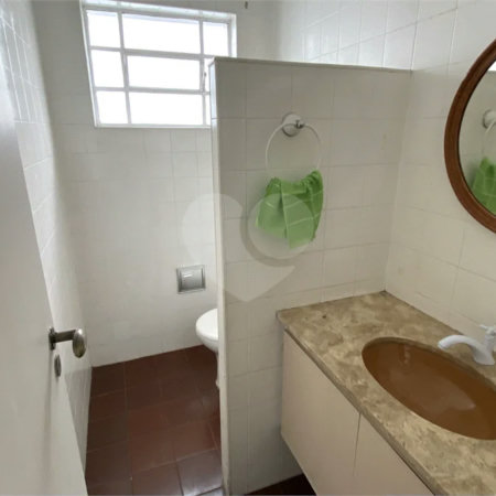 Sobrado com duas vagas 3 quartos 1 suíte e churrasqueira á venda no Brooklin, São Paulo - SP