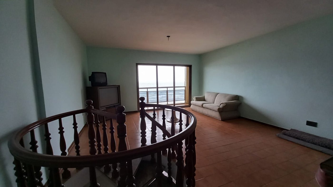 Cobertura com 4 dormitórios à venda, 380 m² por R$ 4.999.999,00 - Gonzaga - Santos/SP