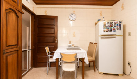 Casa de Vila à venda com 4 quartos, sendo 1 suíte,  em Cupecê, São Paulo, SP