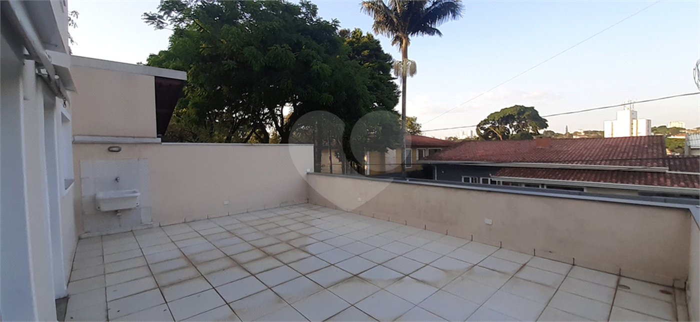 Sobrado à venda com 3 quartos, sendo 2 suítes, em Chácara Monte Alegre, São Paulo, SP