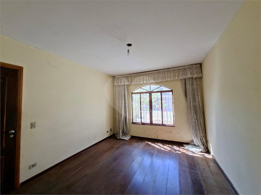 Sobrado à venda com 3 quartos, sendo 1 suíte,  em Jardim Esmeralda, São Paulo, SP
