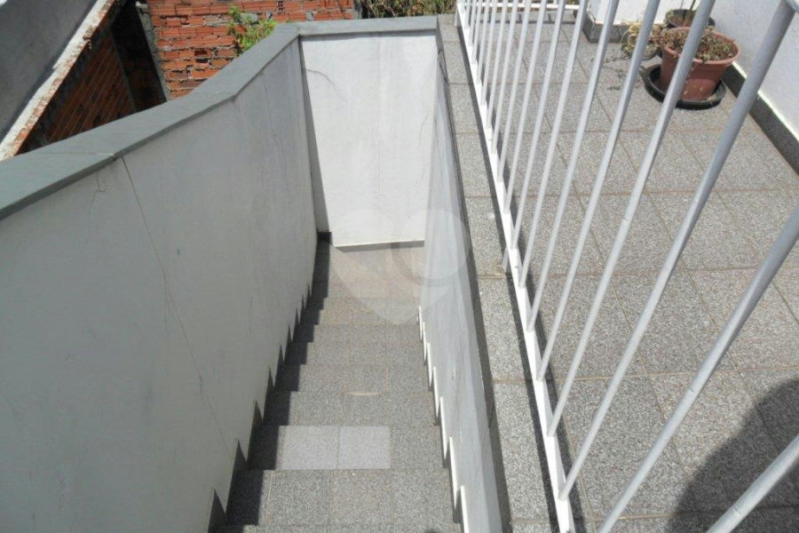 Sobrado à venda com 3 quartos, sendo 1 suíte, em Vila Romero, São Paulo, SP