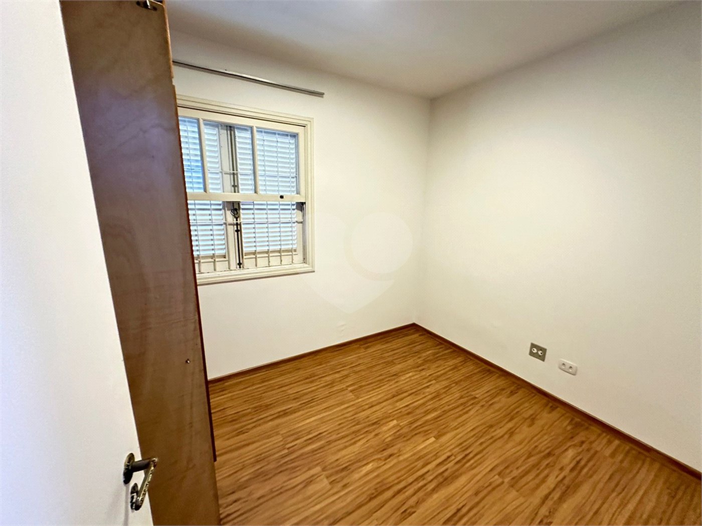 Casa à venda com 3 quartos, sendo 1 suíte, em Jardim Trussardi, São Paulo, SP