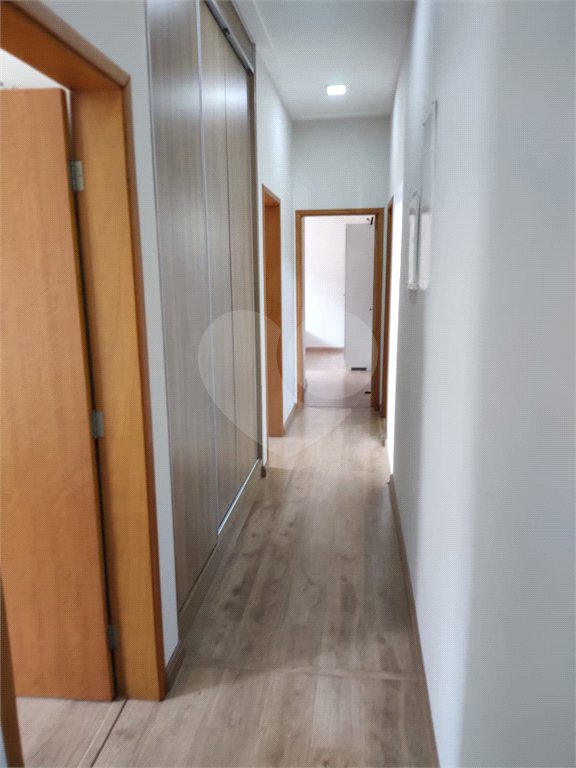 Casa à venda com 4 quartos, sendo 2 suítes, no condomínio Residencial Villaggio Paradiso, Itatiba - SP