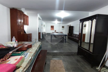 Sobrado à venda com 4 quartos, sendo 2 suítes, em Interlagos, São Paulo, SP