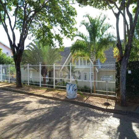 Casa à venda com 3 quartos, sendo 1 suíte,  em Bosque, Vinhedo, SP