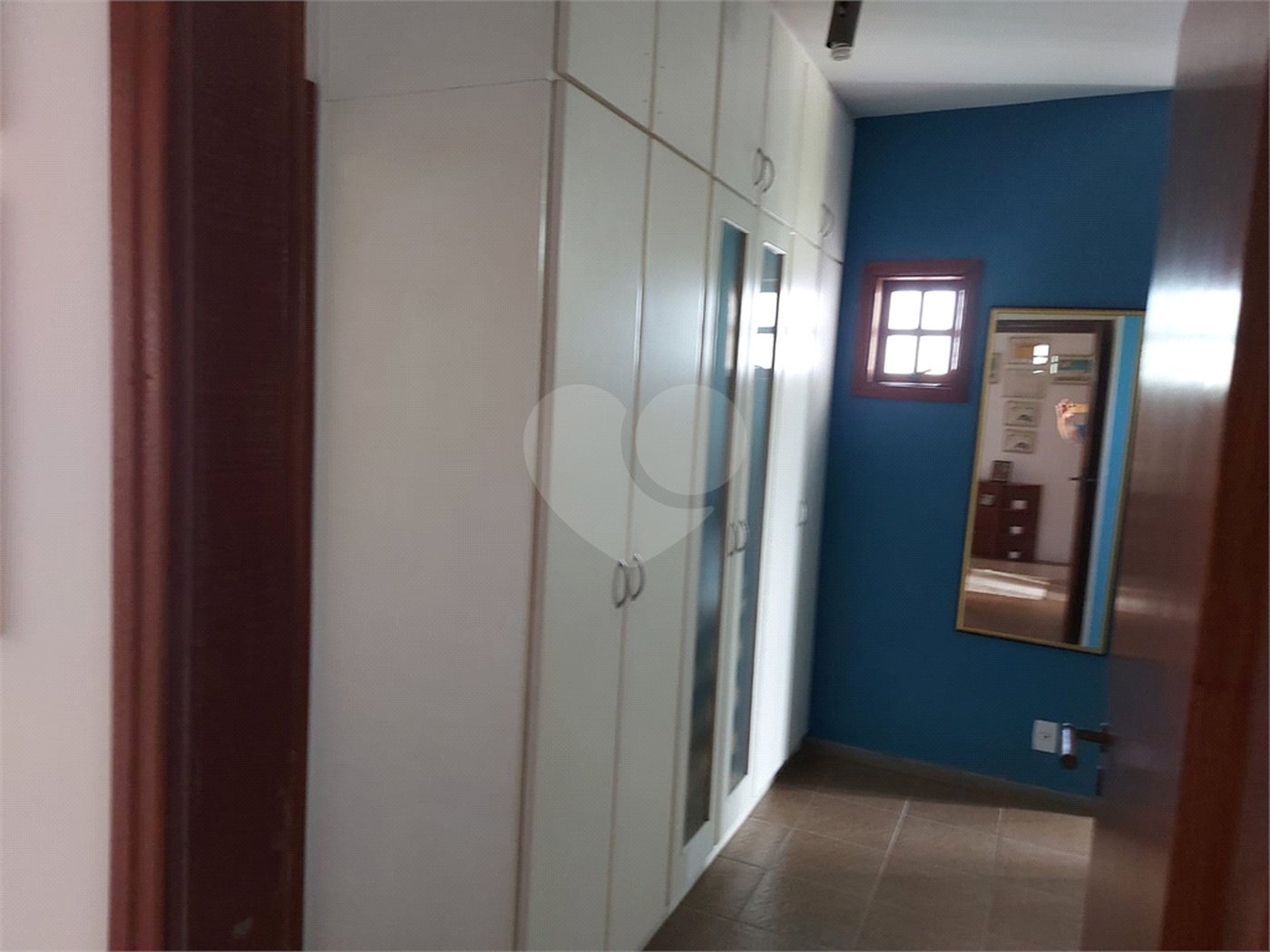 Sobrado à venda com 5 quartos, sendo 4 suítes, em Santa Rosa, Vinhedo, SP