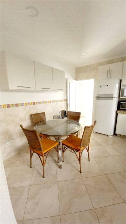 Casa à venda com 3 suítes no condomínio Residencial Parque Arco-íris, Atibaia - SP