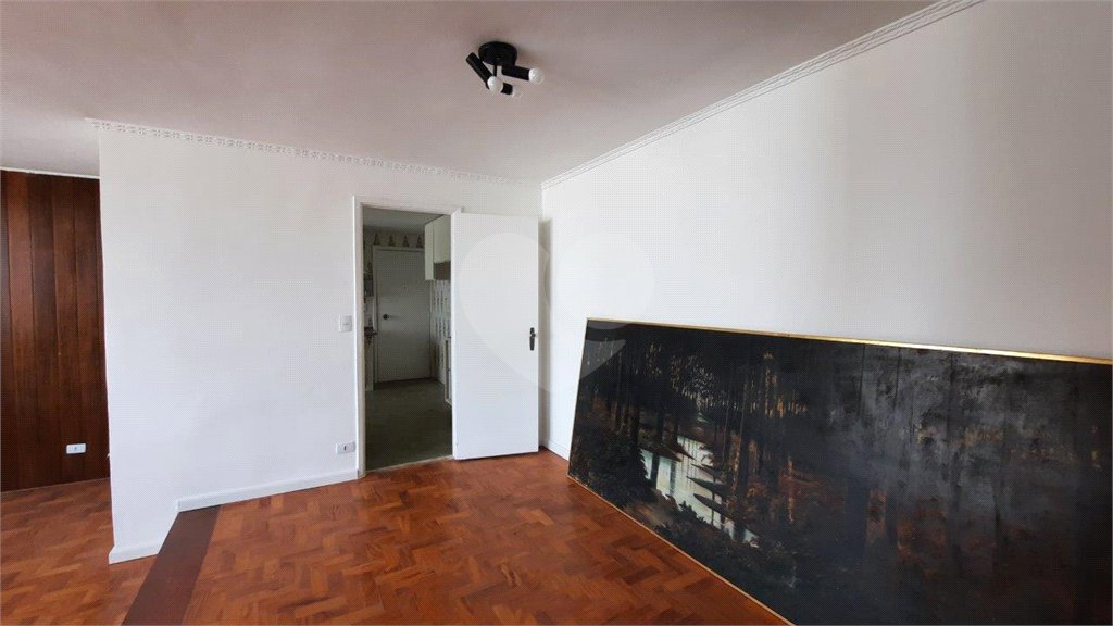 Apartamento à venda com 3 quartos, sendo 1 suíte, em Santa Cecília, São Paulo, SP
