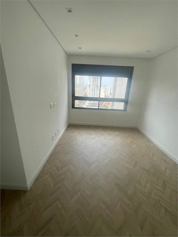Apartamento à venda ou para alugar com 2 suítes em Jardim das Acácias, São Paulo, SP