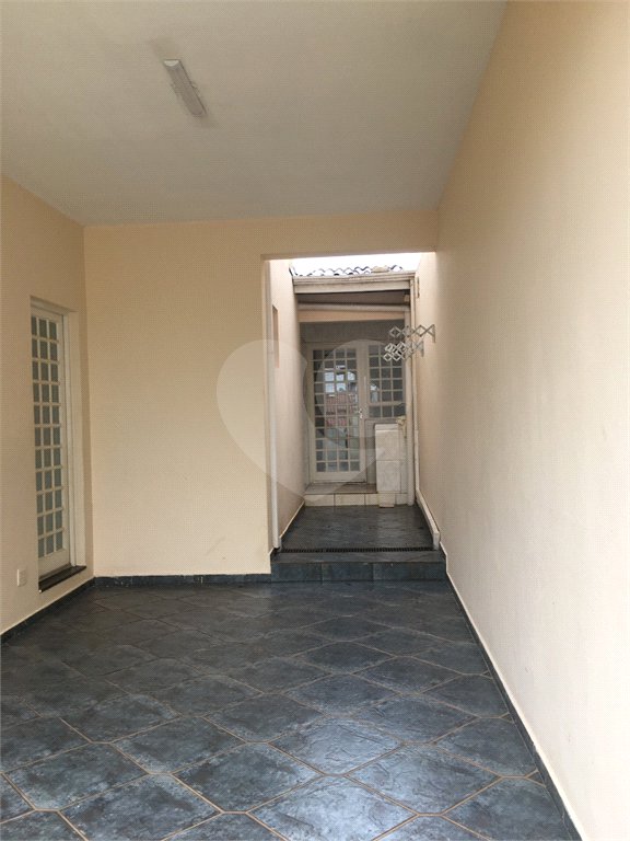 Sobrado à venda com 4 quartos, sendo 1 suíte, em Vila Rubens, Indaiatuba, SP