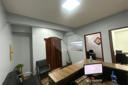 Sobrado para alugar com 5 quartos, sendo 1 suíte,  em Chácara Santo Antônio, São Paulo, SP