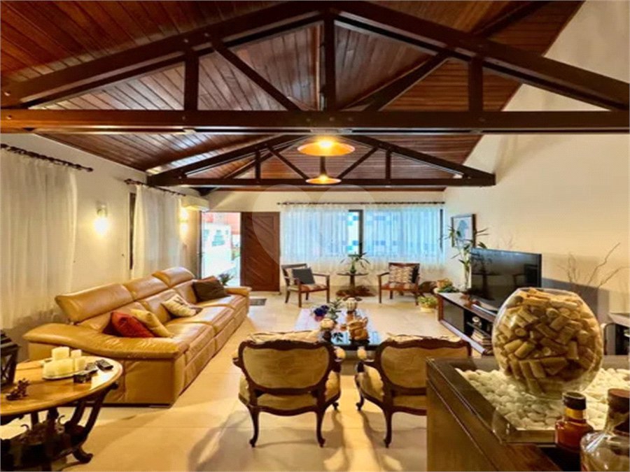 Casa de Vila à venda com 4 quartos, sendo 2 suítes,  em Botafogo, Rio de Janeiro, RJ