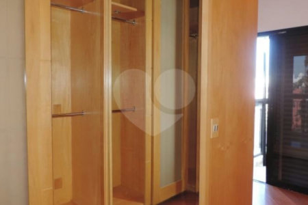 Apartamento à venda com 3 suítes em Jardim Marajoara, São Paulo, SP