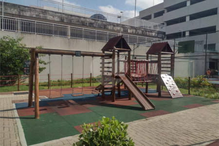 Apartamento à venda com 3 quartos, sendo 1 suíte,  em Campo Grande, São Paulo, SP