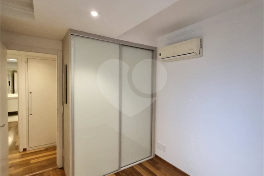 Apartamento à venda com 3 suítes em Santana, São Paulo, SP