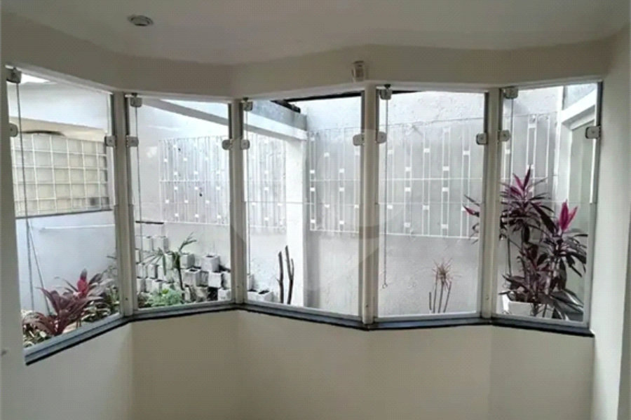 Sobrado à venda com 4 quartos, sendo 2 suítes, em Tremembé, São Paulo, SP