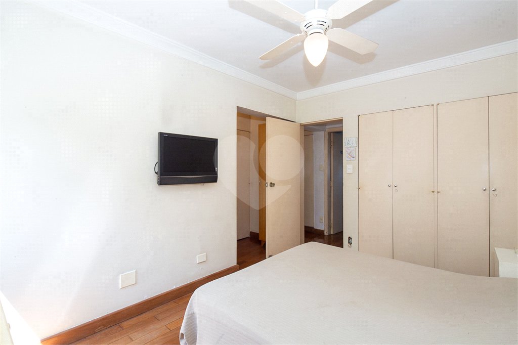 Apartamento à venda com 3 quartos, sendo 2 suítes,  em Alto da Boa Vista, São Paulo, SP