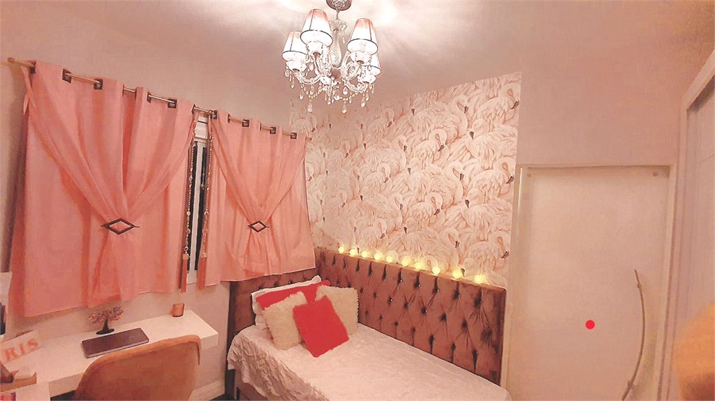 Apartamento à venda com 3 quartos, sendo 1 suíte,  em Vila Anastácio, São Paulo, SP