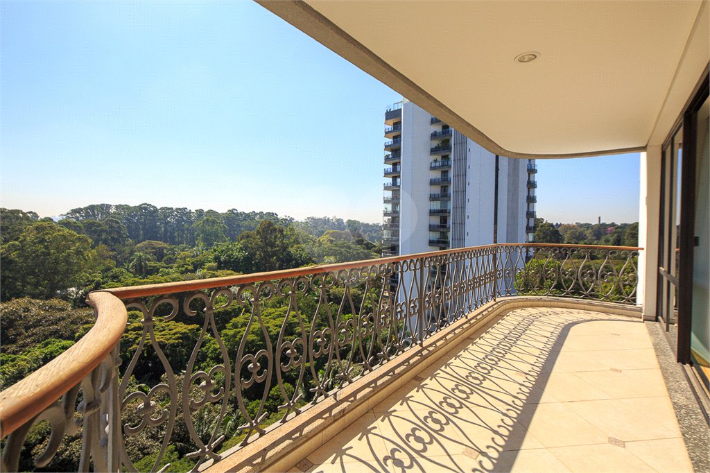 Duplex à venda ou para alugar com 5 suítes em Alto da Boa Vista, São Paulo, SP