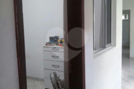 Casa à venda com 4 quartos, sendo 1 suíte, em Wanel Ville, Sorocaba, SP