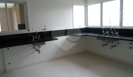 Apartamento à venda com 4 suítes em Panamby, São Paulo, SP