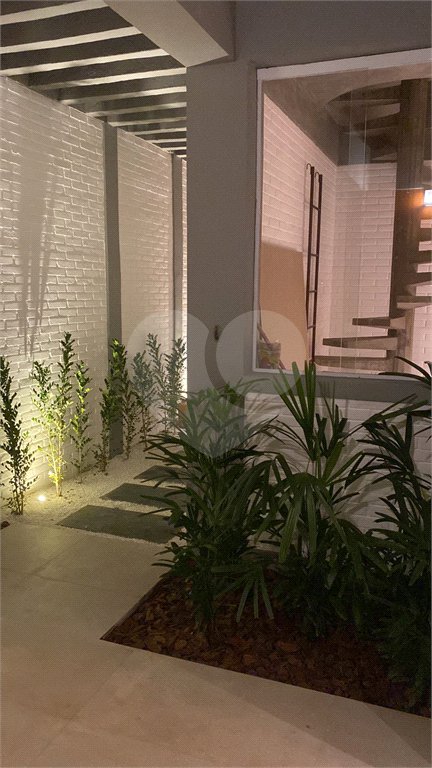 Sobrado à venda com 4 suítes em Vila Inah, São Paulo, SP