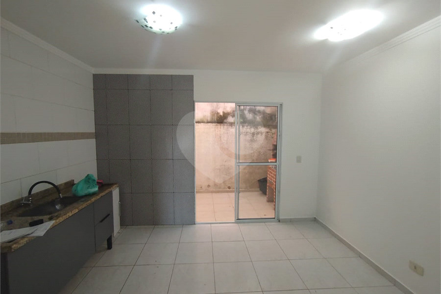 Casa à venda com 2 quartos no condomínio Vila Ajoá, Caieiras - SP
