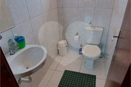 Sobrado à venda com 2 quartos em Jardim das Oliveiras, São Paulo, SP