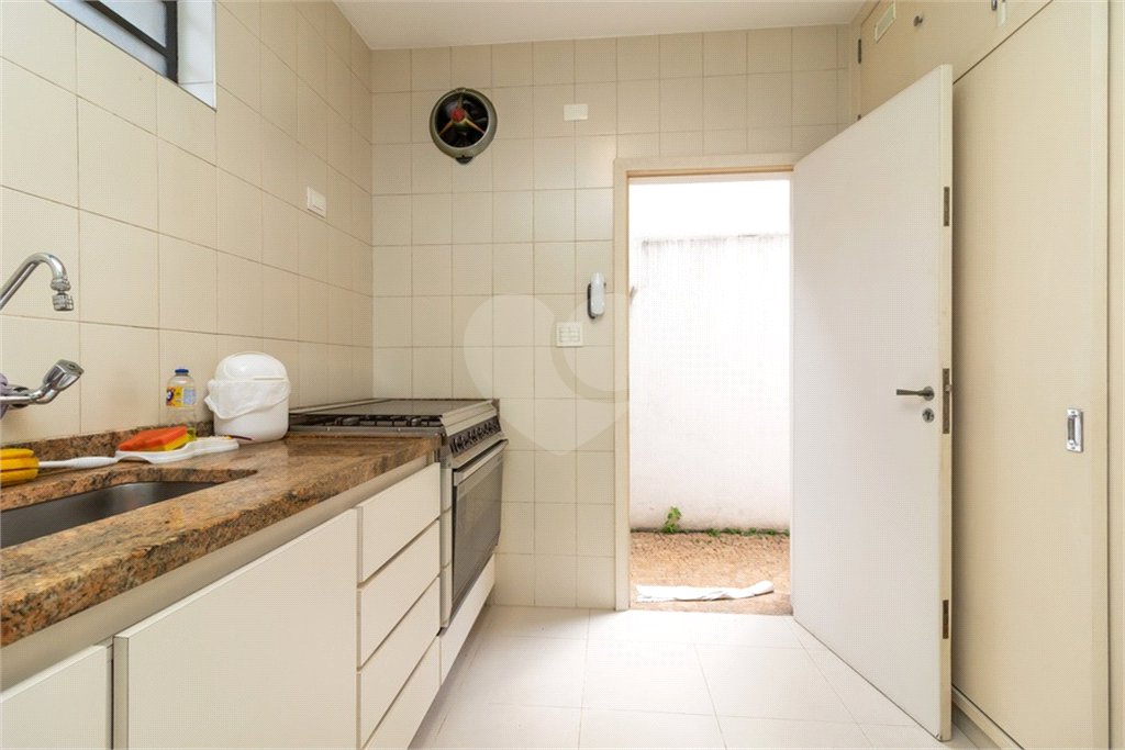 Casa à venda com 4 quartos, sendo 1 suíte, em Jardim Novo Mundo, São Paulo, SP