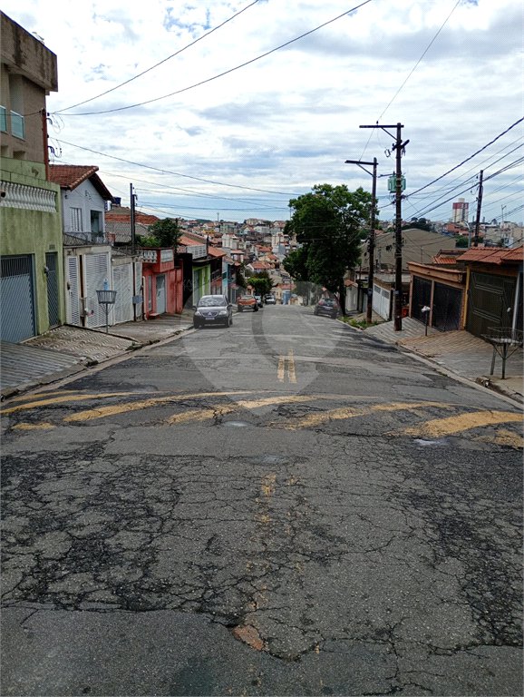 Sobrado à venda com 2 suítes em Parque Oratório, Santo André, SP