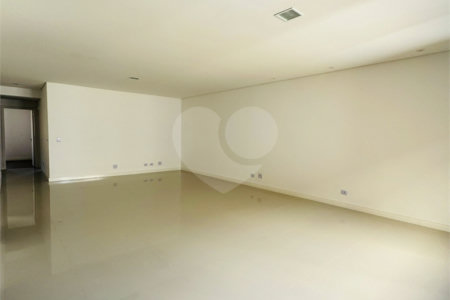 Apartamento à venda com 3 quartos, sendo 1 suíte, em Baeta Neves, São Bernardo do Campo, SP