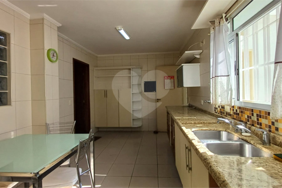 Sobrado à venda com 3 quartos, sendo 1 suíte, em Jabaquara, São Paulo, SP