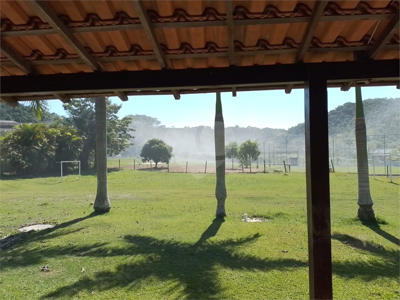 Sítio à venda com 4 quartos, sendo 3 suítes, em Caxito, Maricá, RJ