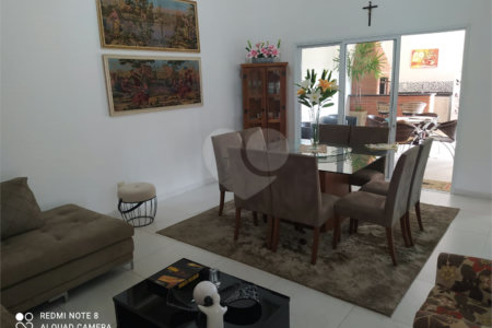 Casa à venda com 3 quartos, sendo 2 suítes, no condomínio Ibiti Royal Park, Sorocaba - SP