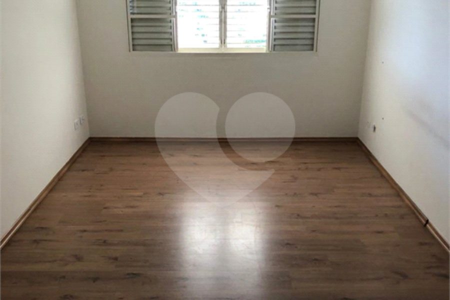 Casa Térrea à venda com 4 quartos, sendo 2 suítes, em Roseira, Mairiporã, SP
