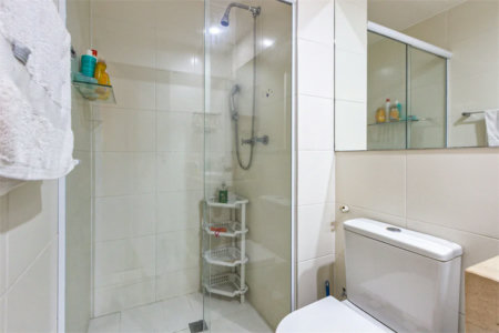 Apartamento à venda com 2 quartos, sendo 1 suíte,  em Jardim das Acácias, São Paulo, SP