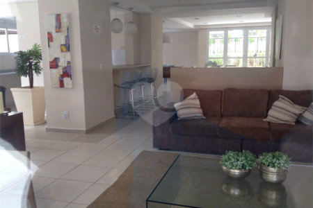 Apartamento à venda com 3 quartos, sendo 1 suíte,  em Jardim Parque Morumbi, São Paulo, SP