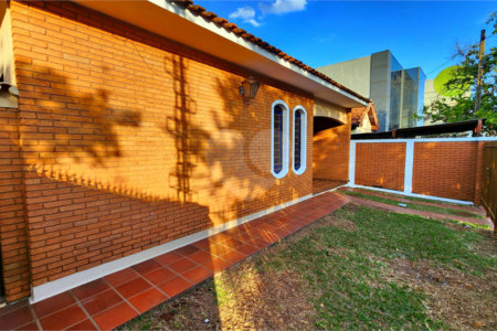 Casa à venda com 3 quartos, sendo 1 suíte, no Centro, Araraquara, SP