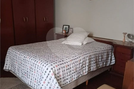 Casa à venda com 4 quartos em Estação, São Roque, SP
