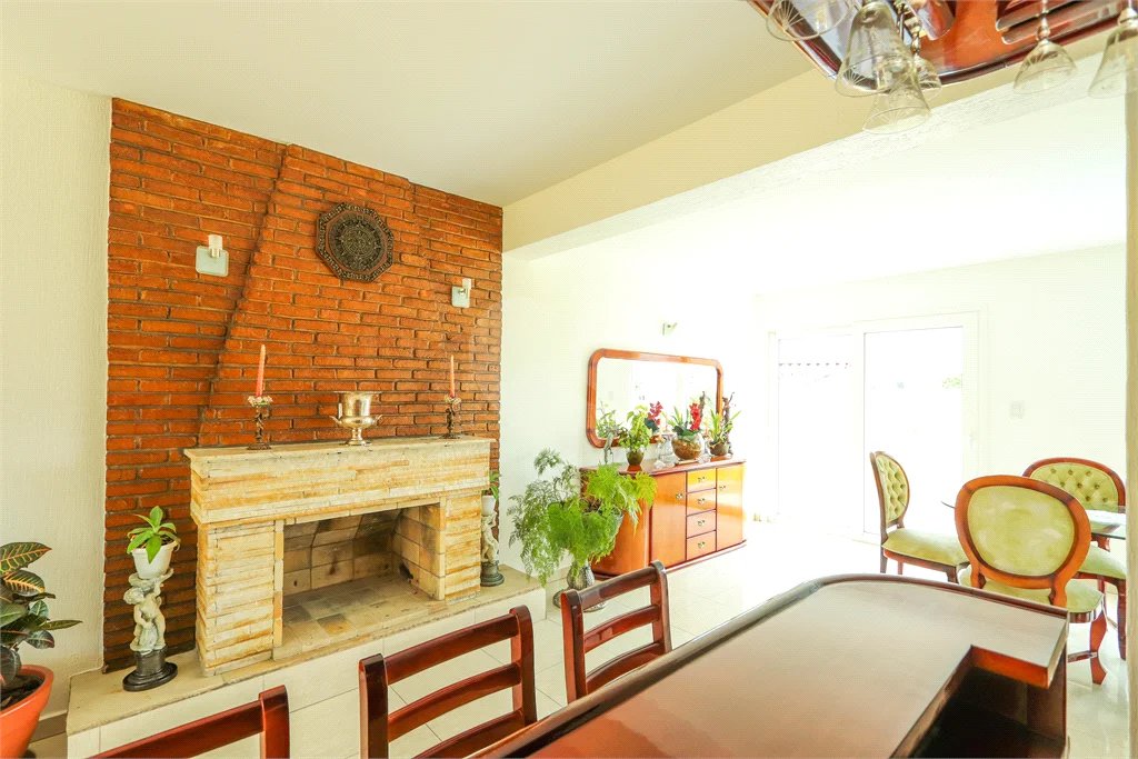 Casa à venda com 4 quartos, sendo 1 suíte, em Jardim Franca, São Paulo, SP