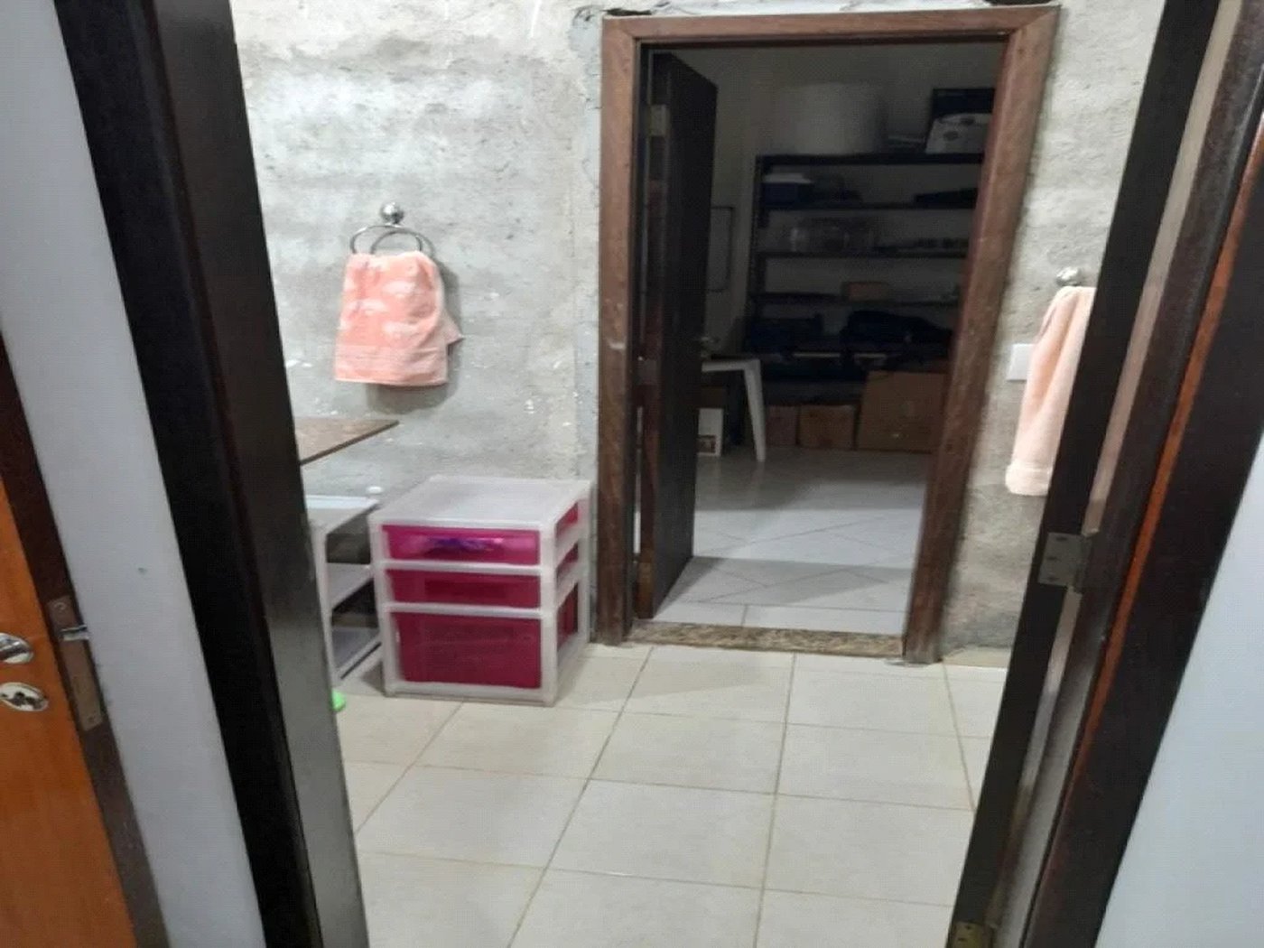 Casa à venda com 4 quartos, sendo 1 suíte, em City Bussocaba, Osasco, SP