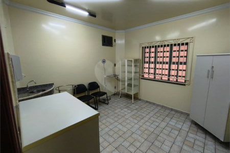 Casa à venda ou para alugar com 1 suíte, no Centro, Itapetininga, SP