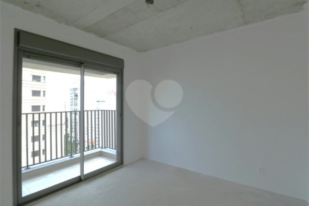 Apartamento à venda com 3 suítes em Moema, São Paulo, SP