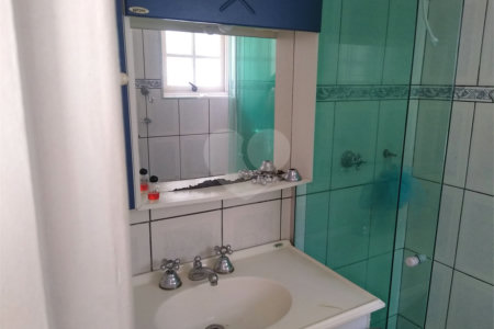 Sobrado à venda com 4 quartos, sendo 3 suítes,  em Vila Monumento, São Paulo, SP
