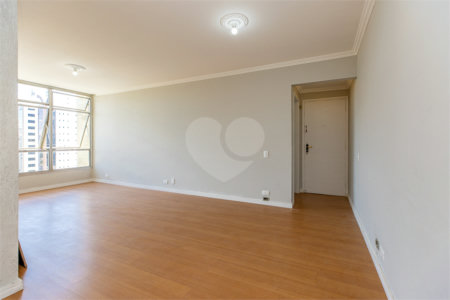 Apartamento à venda com 3 quartos, sendo 1 suíte,  em Brooklin, São Paulo, SP