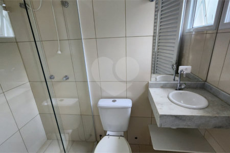 Casa à venda com 5 quartos, sendo 2 suítes, no condomínio Residencial Jardim Primavera, Louveira - SP